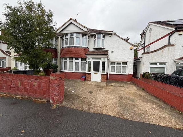 5 bedroom house for sale