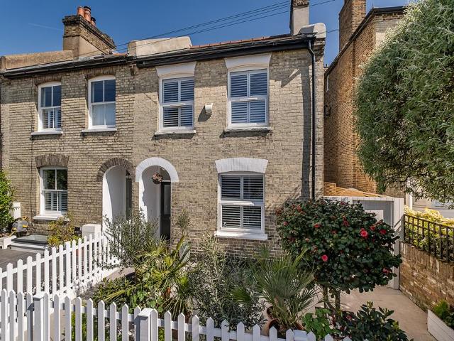 5 bedroom house for sale