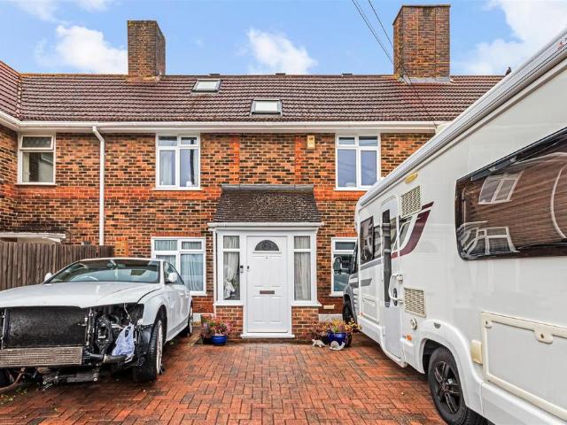 6 bedroom house for sale