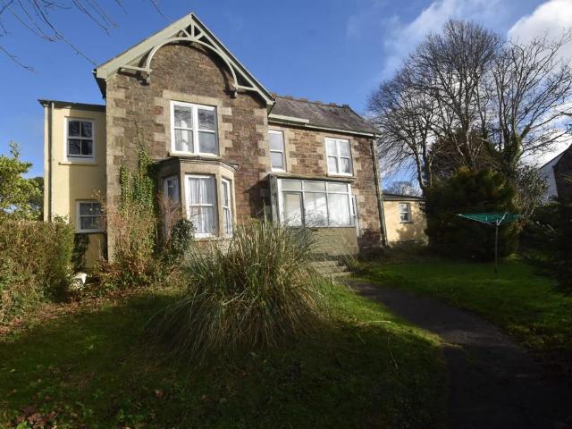 5 bedroom house for sale