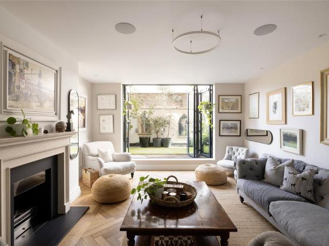 5 bedroom house for sale