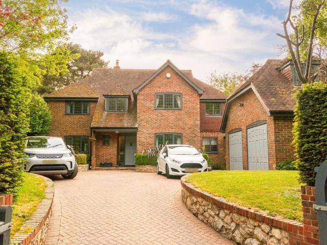 5 bedroom house for sale