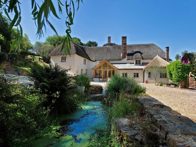 5 bedroom house for sale