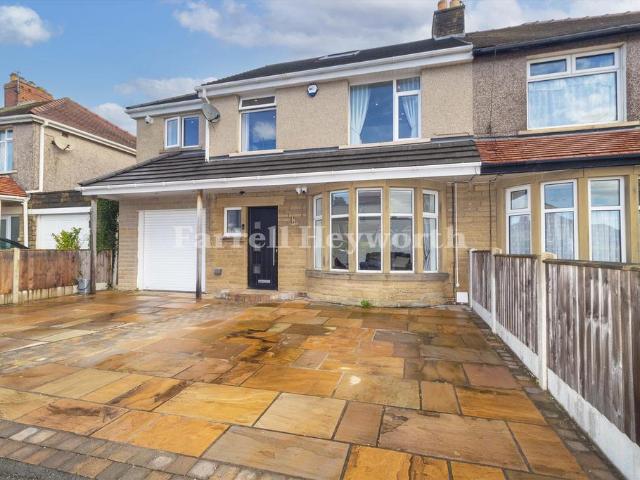 5 bedroom house for sale
