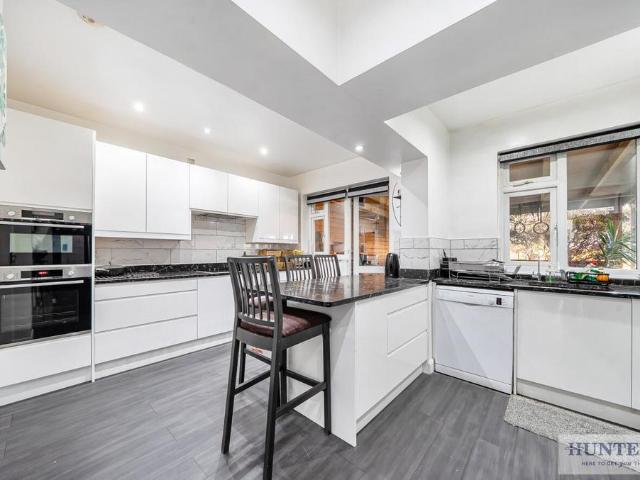5 bedroom house for sale