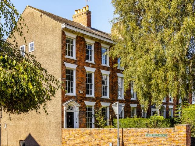 5 bedroom house for sale