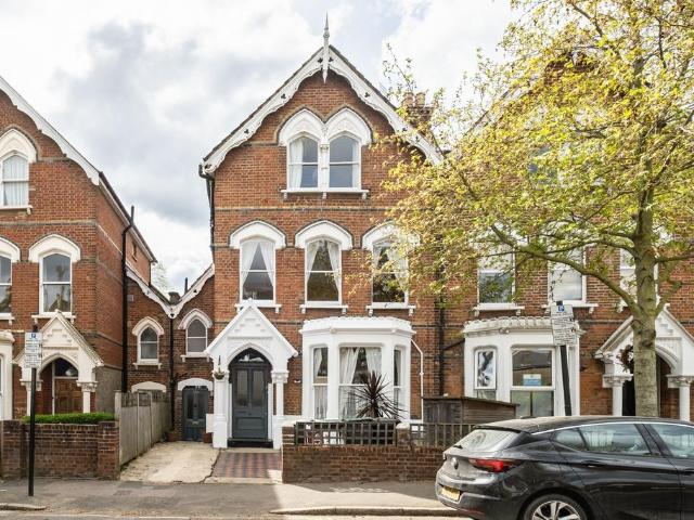 5 bedroom house for sale