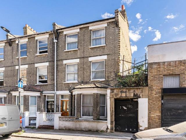 5 bedroom house for sale