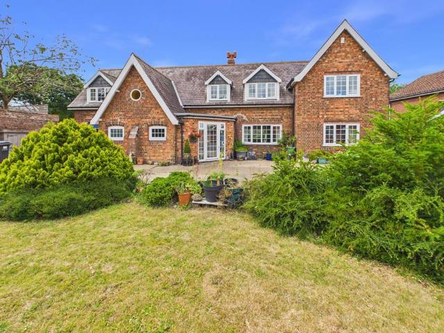 5 bedroom house for sale