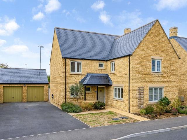 5 bedroom house for sale