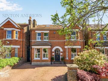 5 bedroom detached house for sale