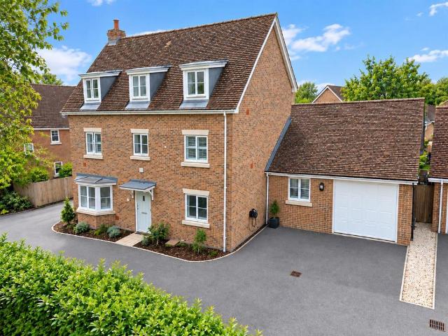 5 bedroom house for sale