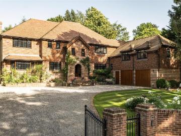 5 bedroom house for sale