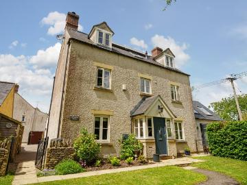 5 bedroom house for sale