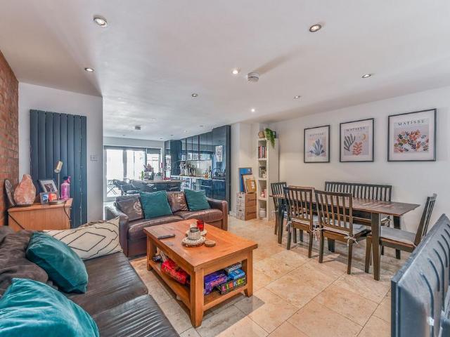 5 bedroom house for sale