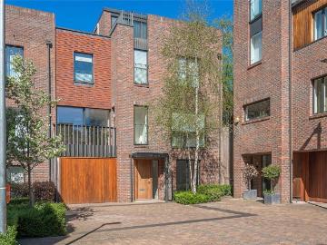 5 bedroom house for sale