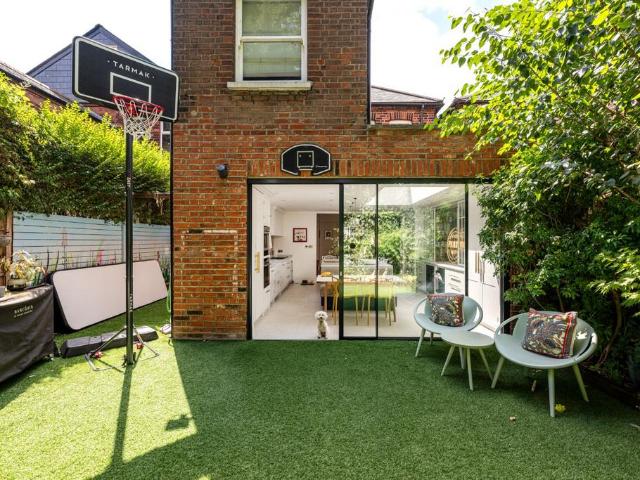 5 bedroom house for sale