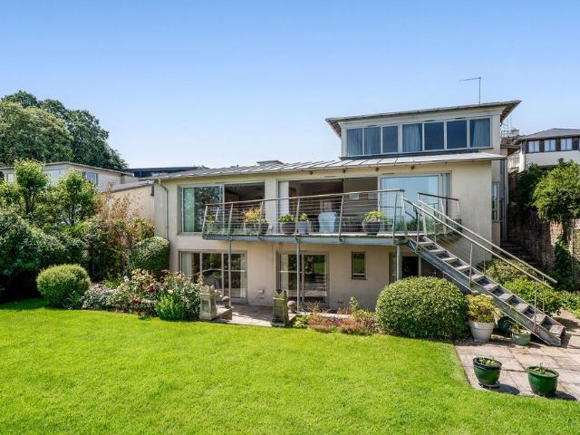 5 bedroom house for sale