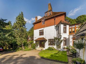 5 bedroom house for sale