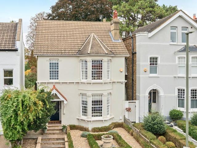 5 bedroom house for sale
