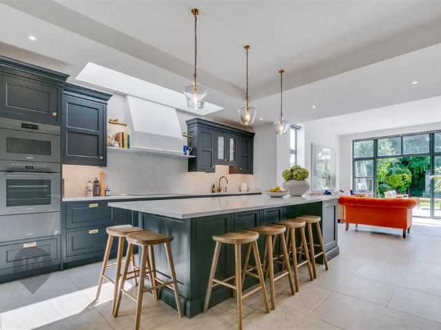 5 bedroom house for sale