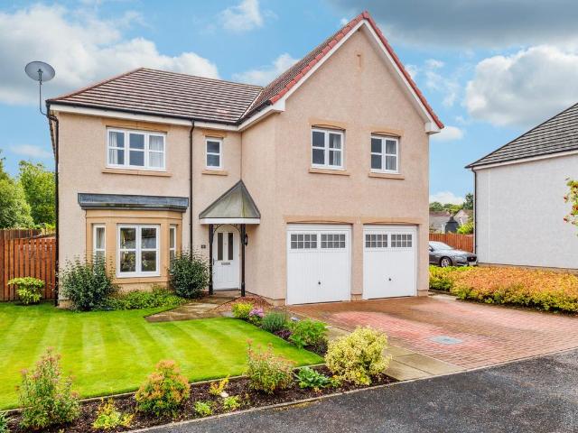 5 bedroom house for sale