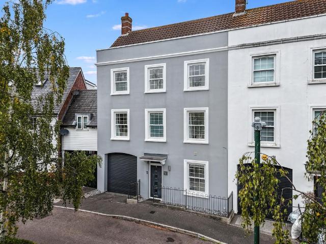 5 bedroom house for sale