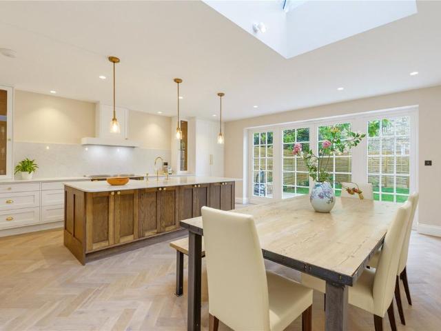 5 bedroom house for sale