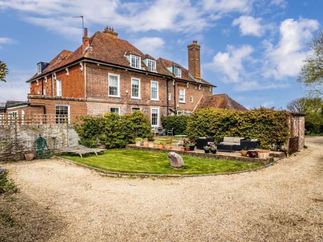 5 bedroom house for sale