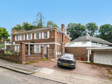 5 bedroom house for sale