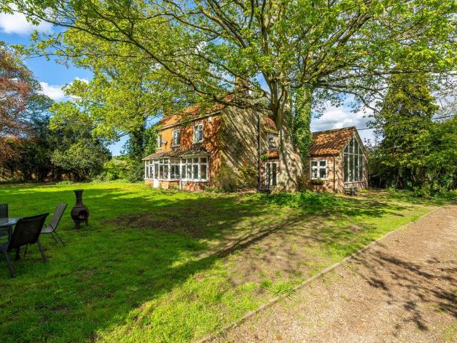 5 bedroom house for sale