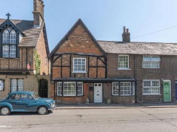 5 bedroom house for sale