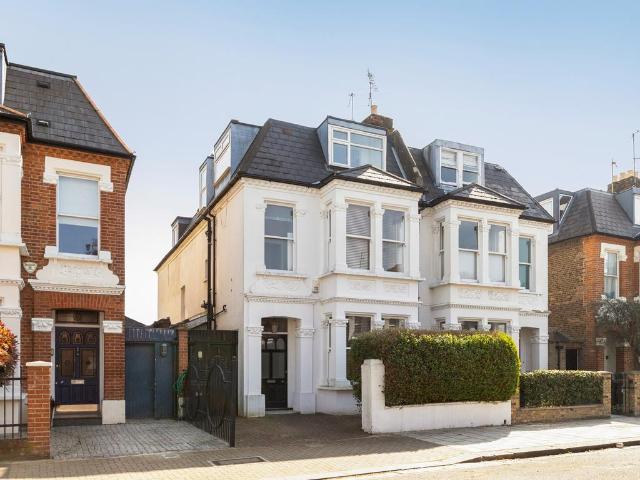 5 bedroom house for sale