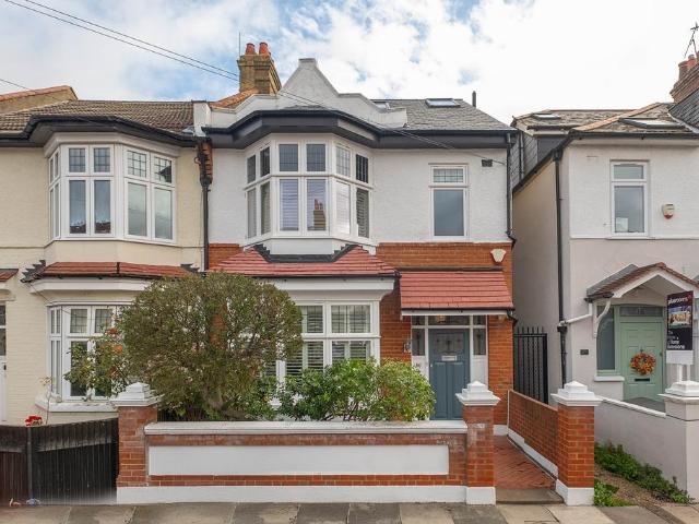 5 bedroom house for sale