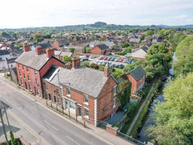 5 bedroom townhouse for sale