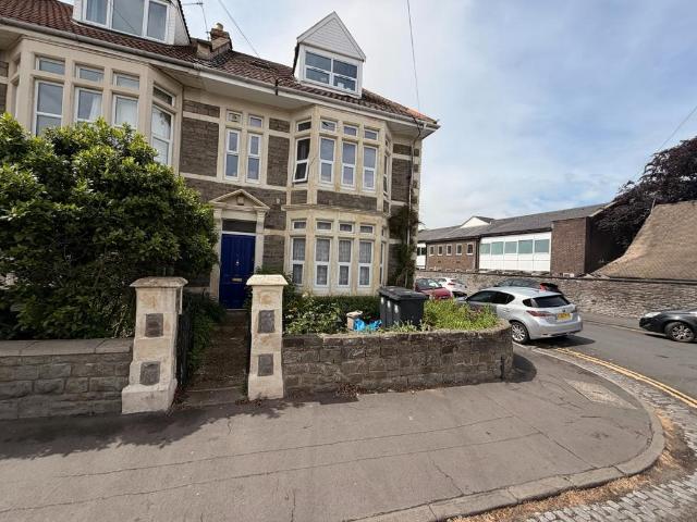 5 bedroom house for sale