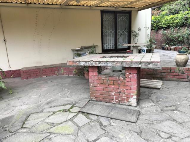 5 Bedroom House For Sale in Cowies Hill Park