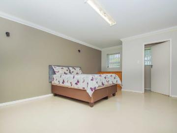 5 Bedroom House For Sale in Constantia Kloof