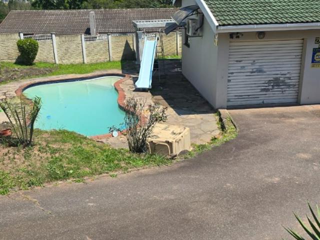 5 Bedroom House For Sale in Caversham Glen