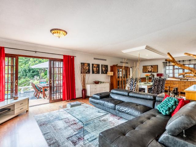 5 Bedroom House For Sale in Carlswald North Estate