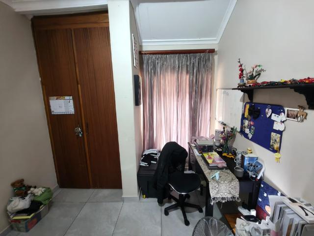 5 Bedroom House For Sale in Cashan