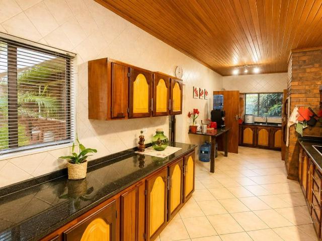 5 Bedroom House For Sale in Chroompark