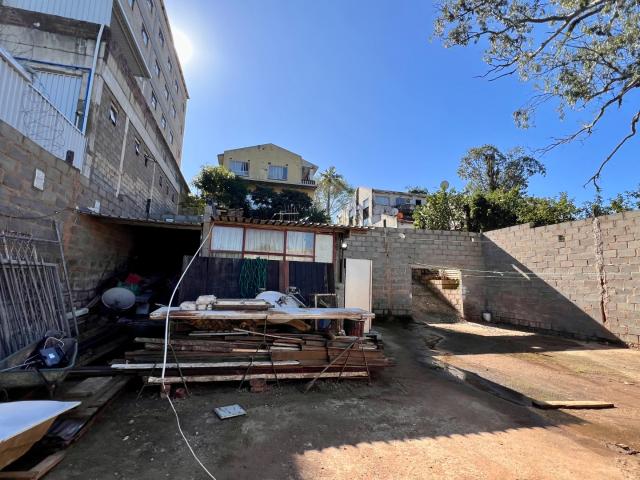 5 Bedroom House For Sale in Clare Hills