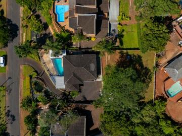5 Bedroom House For Sale in Amanzimtoti