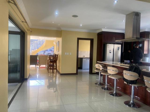 5 Bedroom House For Sale in Aspen Hills