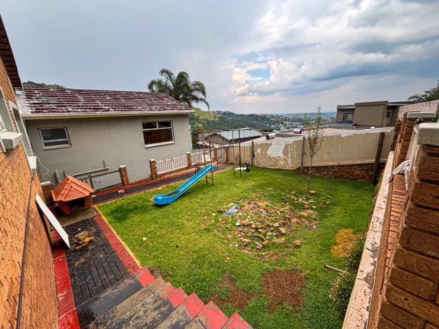 5 Bedroom House For Sale in Bassonia