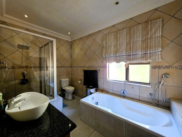 5 Bedroom House For Sale in Beyers Park
