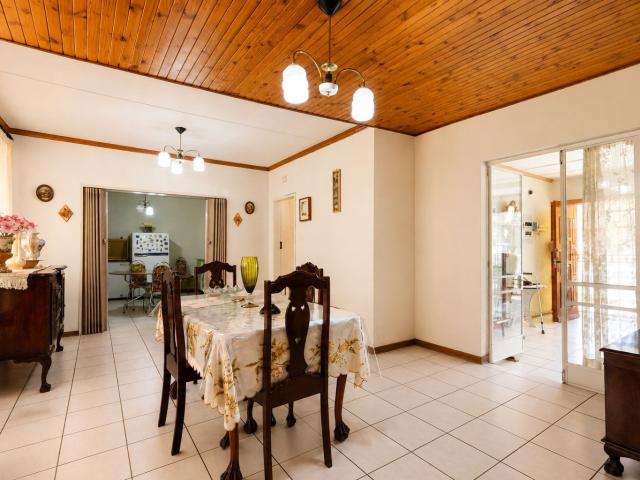 5 Bedroom House For Sale in Bezuidenhout Valley