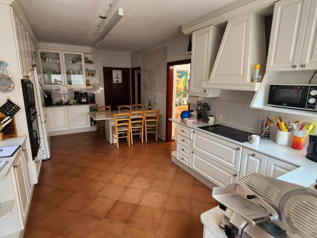 5 Bedroom House For Sale in Bedfordview