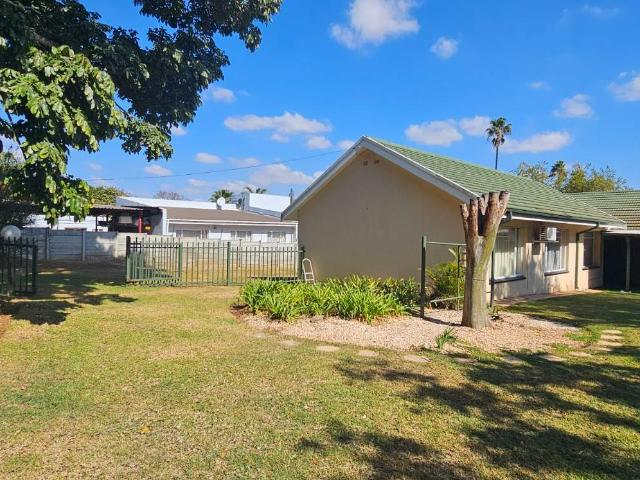 5 Bedroom House For Sale in Bendor